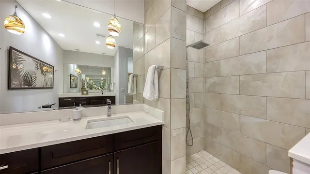 $585,000 | 4756 Ringwood Meadow, Sarasota, FL 34235