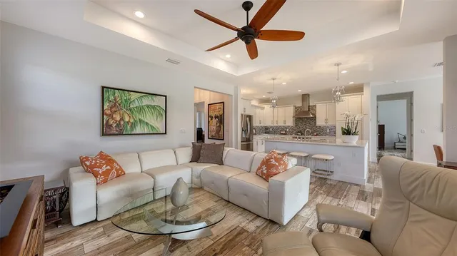 $585,000 | 4756 Ringwood Meadow, Sarasota, FL 34235