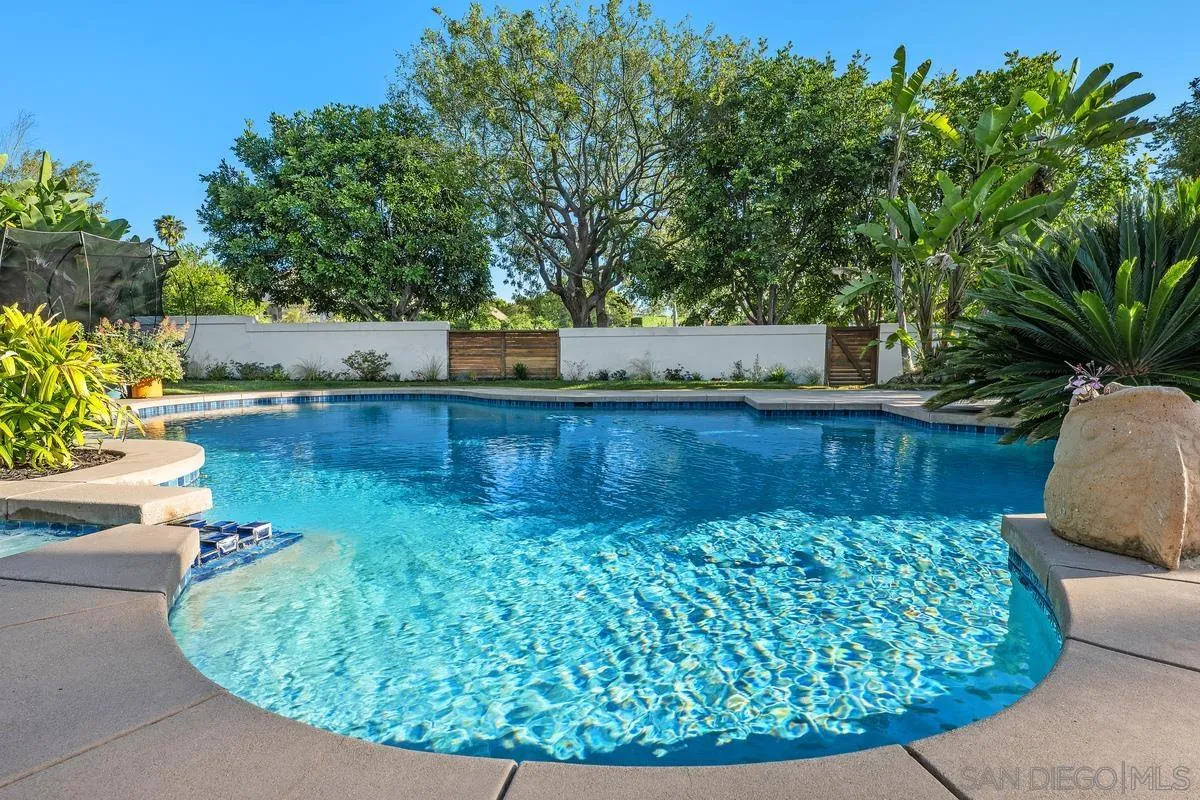 6172 Via Posada Del Norte Rancho Santa Fe, CA 92067 - Photo 22 of 23 a view of a backyard