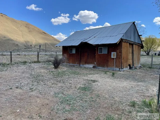 $199,900 | 23496 State Highway 75, Challis, ID 83226