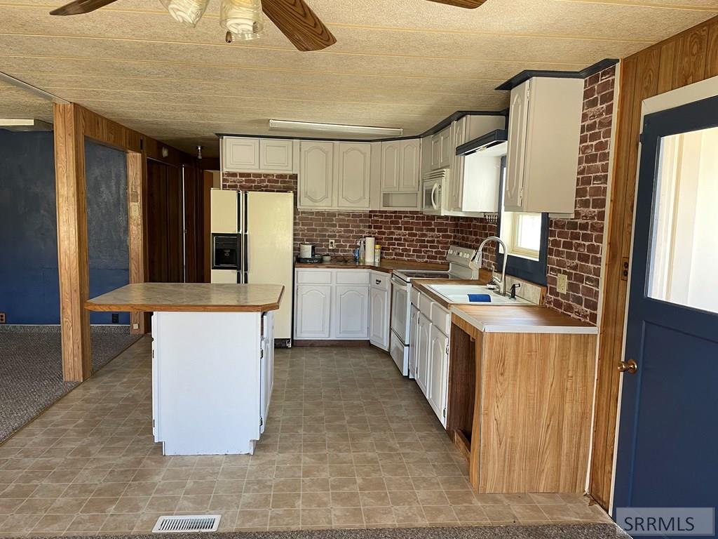 23496 State Highway 75 Challis, ID 83226 - Photo 10 of 44