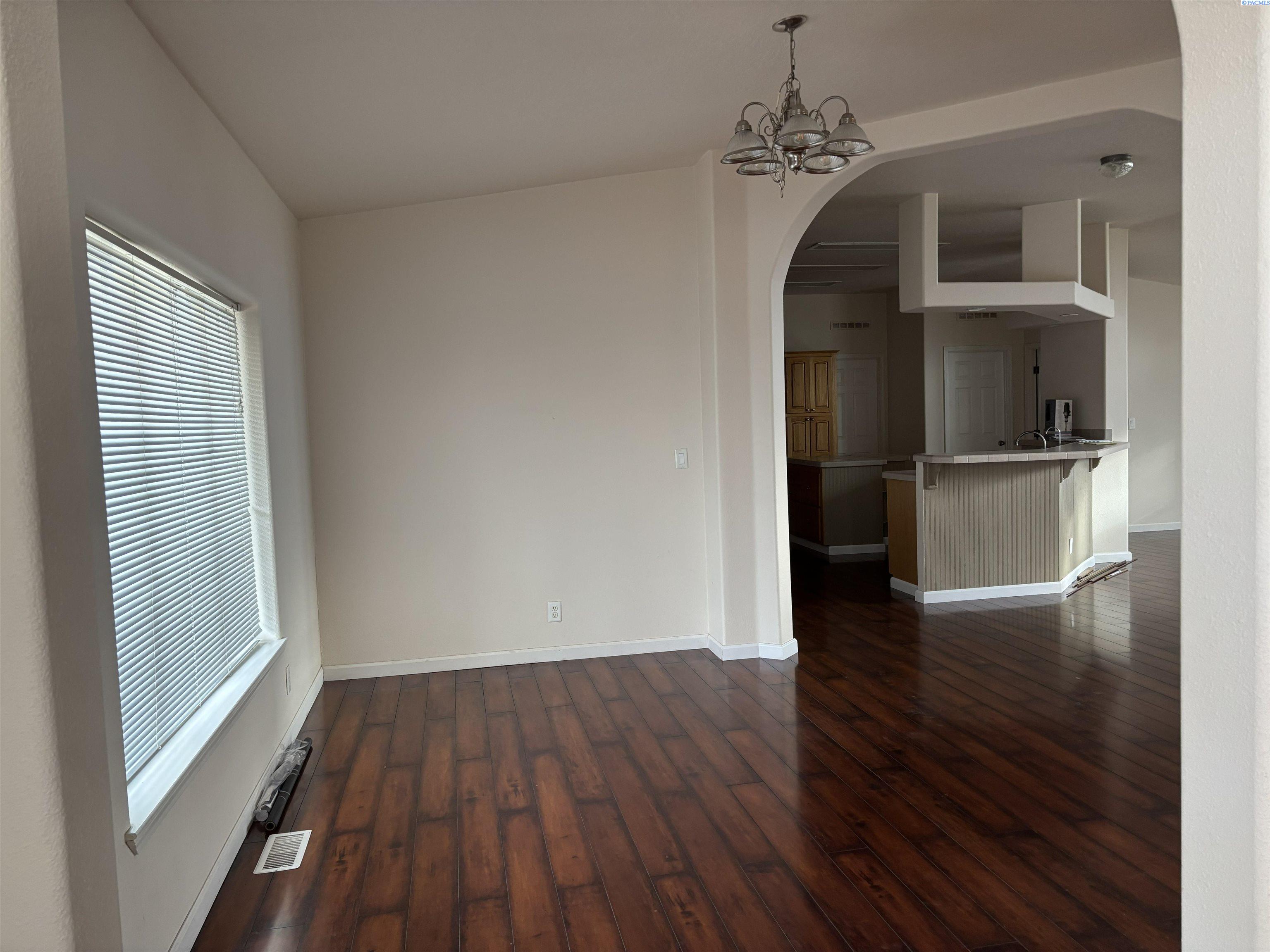 5803 Taylor Flats Road Pasco, WA 99301 - Photo 8 of 28 Gallery Image 8
