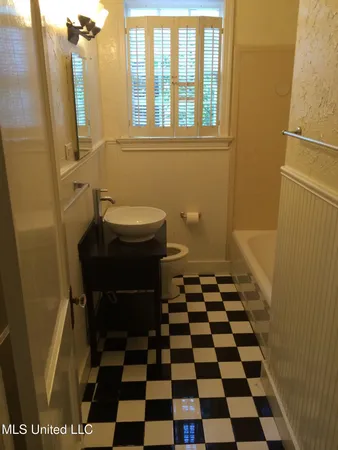 $1,950 | 4056 Redwing Avenue, Jackson, MS 39206