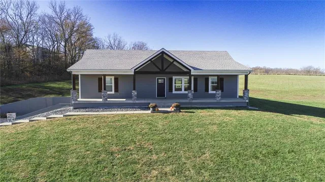 $549,900 | 4012 Hackberry Lane, Bates City, MO 64011