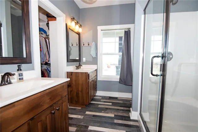 $549,900 | 4012 Hackberry Lane, Bates City, MO 64011