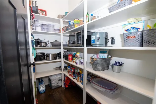 $549,900 | 4012 Hackberry Lane, Bates City, MO 64011