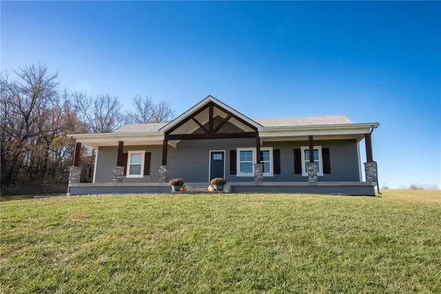 $549,900 | 4012 Hackberry Lane, Bates City, MO 64011