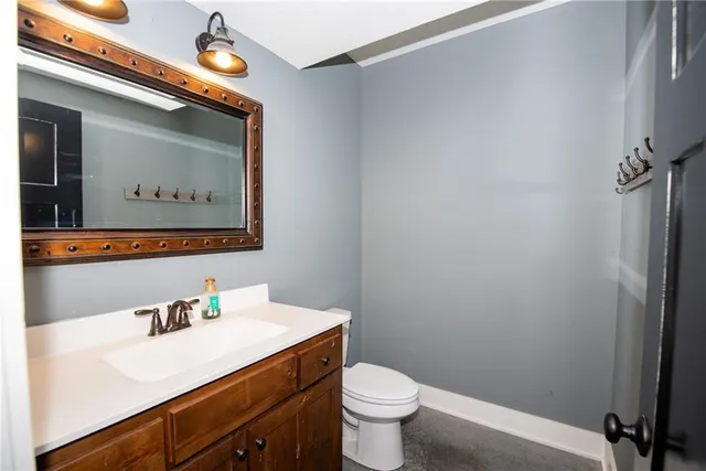 $549,900 | 4012 Hackberry Lane, Bates City, MO 64011