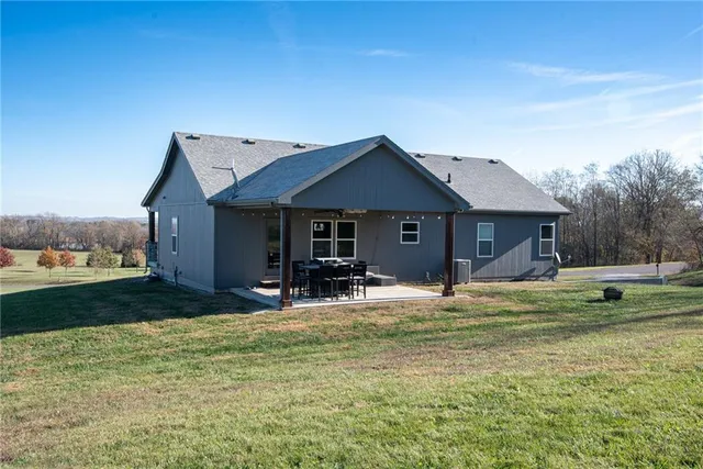$549,900 | 4012 Hackberry Lane, Bates City, MO 64011