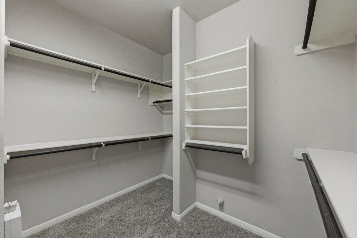 9621 Solana Vista Loop, Unit B Austin, TX 78750 - Photo 15 of 27 Primary closet