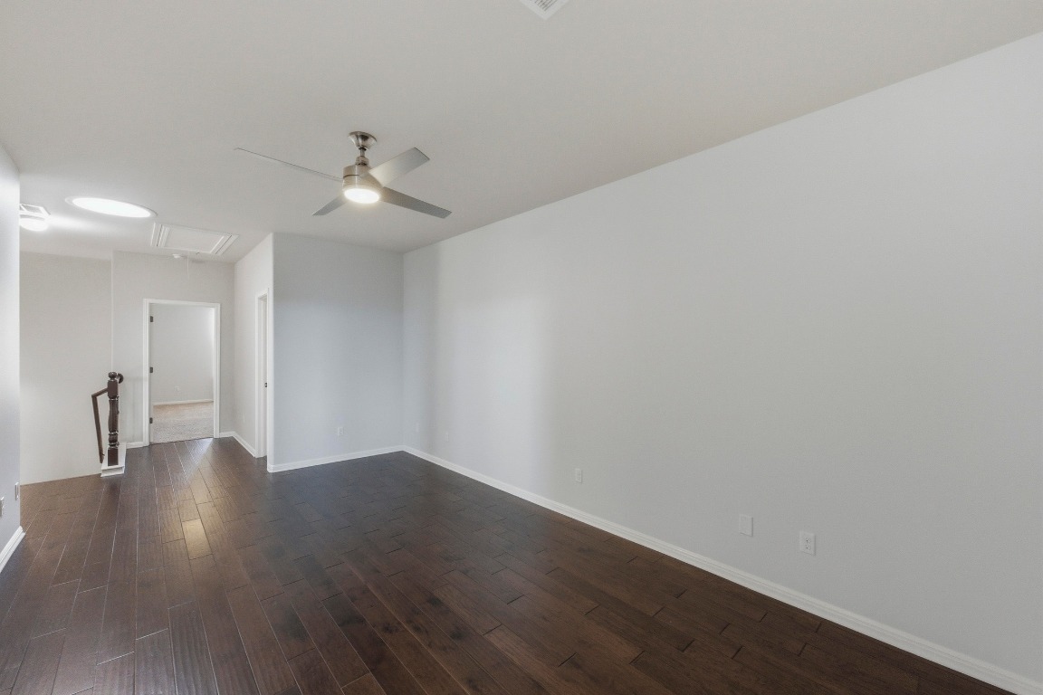 9621 Solana Vista Loop, Unit B Austin, TX 78750 - Photo 17 of 27 Upstairs living room
