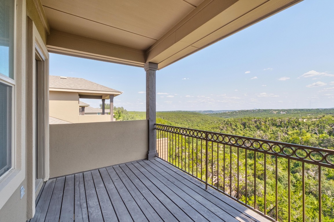 9621 Solana Vista Loop, Unit B Austin, TX 78750 - Photo 19 of 27 Upstairs balcony