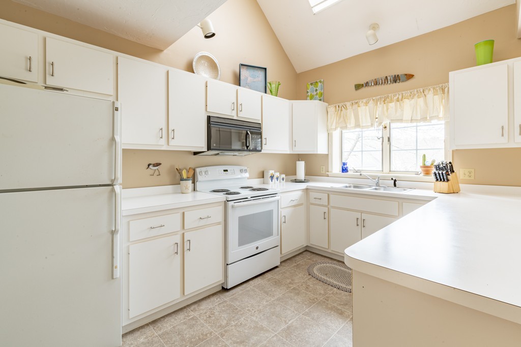 367 Orleans Road, Unit D Chatham, MA 02650 - Photo 10 of 28