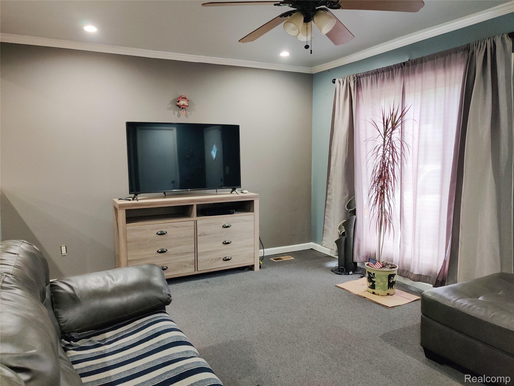 3613 Walnut Street Inkster, MI 48141 - Photo 3 of 22 Walnut 3613 (11).jpg
