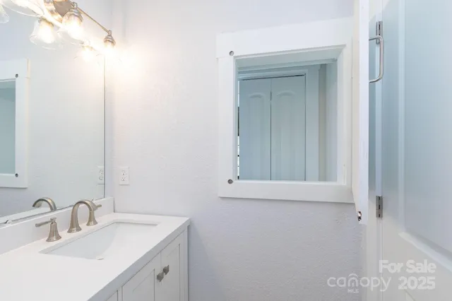 $475,000 | 7 Mcgee Ridge Road, Fairview, NC 28730