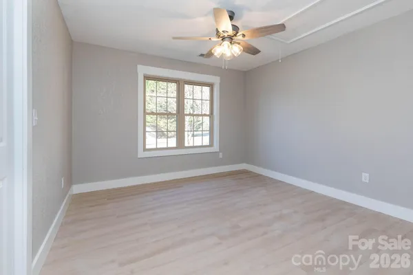 $470,000 | 7 Mcgee Ridge Road, Fairview, NC 28730