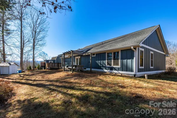 $470,000 | 7 Mcgee Ridge Road, Fairview, NC 28730