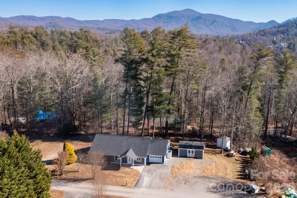 $470,000 | 7 Mcgee Ridge Road, Fairview, NC 28730
