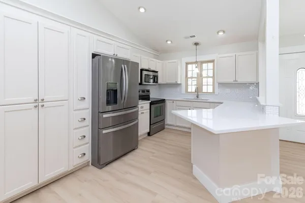 $470,000 | 7 Mcgee Ridge Road, Fairview, NC 28730