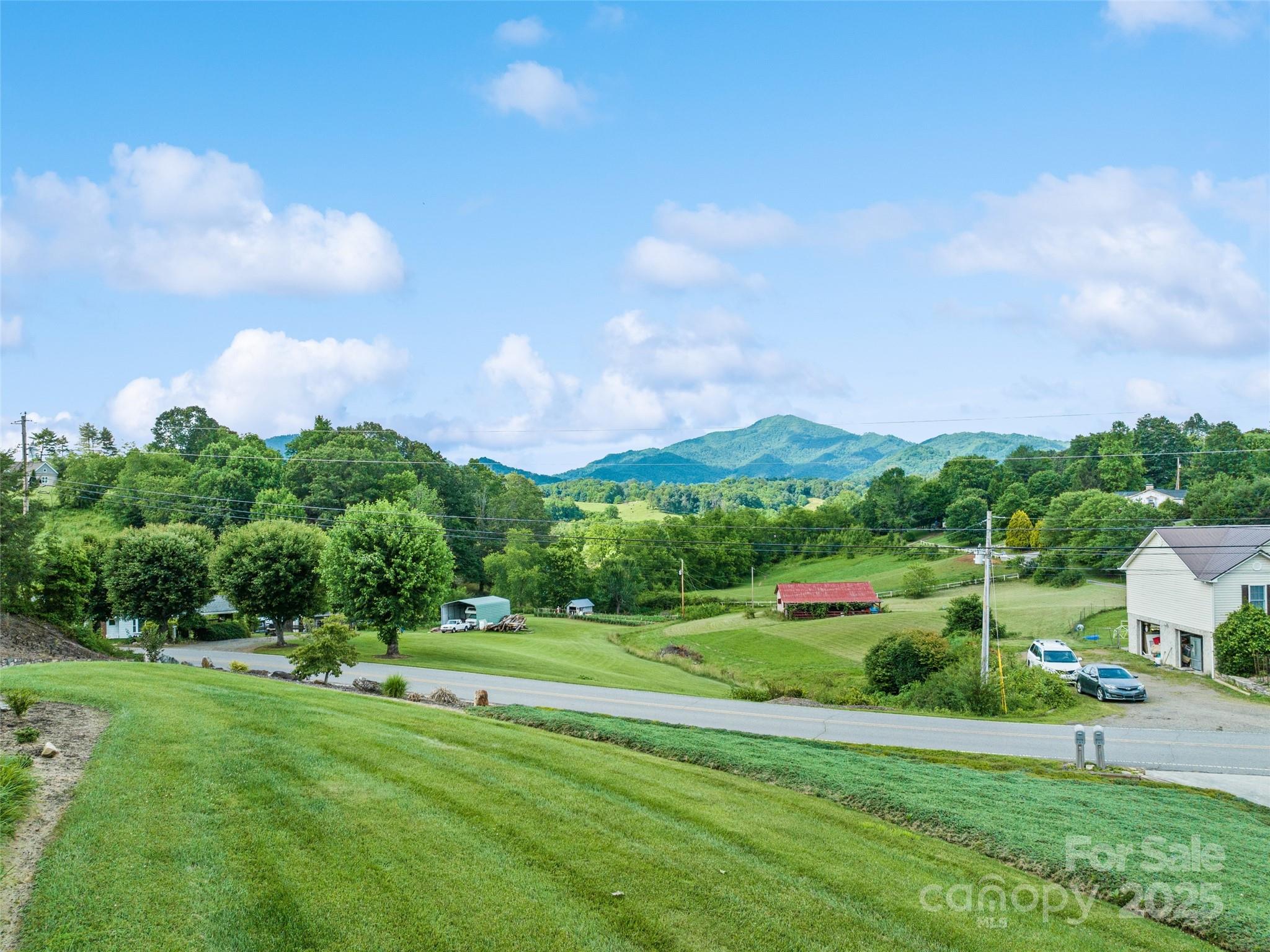 415 Crawford Road Waynesville, NC 28785 - Photo 12 of 47