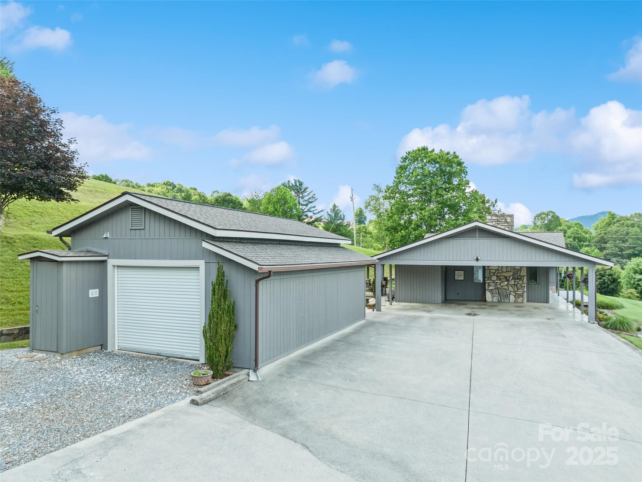 415 Crawford Road Waynesville, NC 28785 - Photo 13 of 47