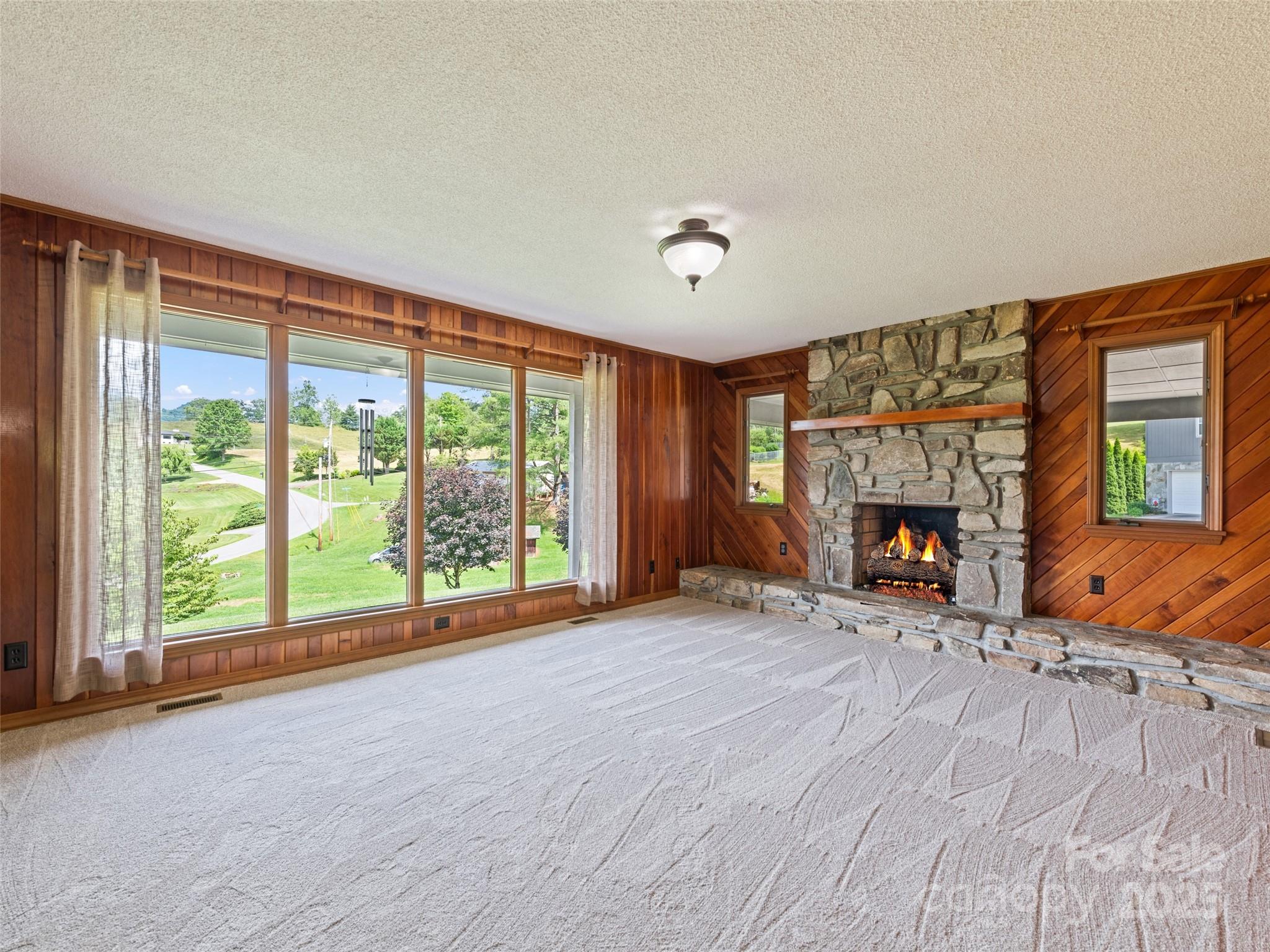 415 Crawford Road Waynesville, NC 28785 - Photo 16 of 47