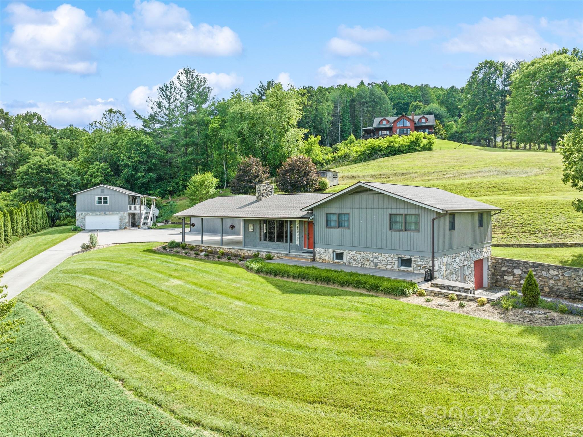415 Crawford Road Waynesville, NC 28785 - Photo 2 of 47