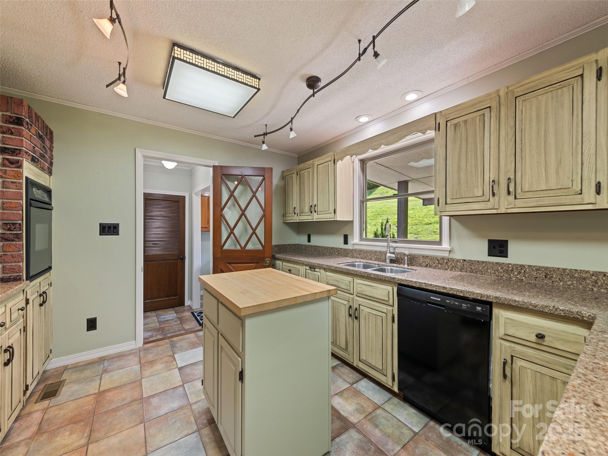 415 Crawford Road Waynesville, NC 28785 - Photo 21 of 47