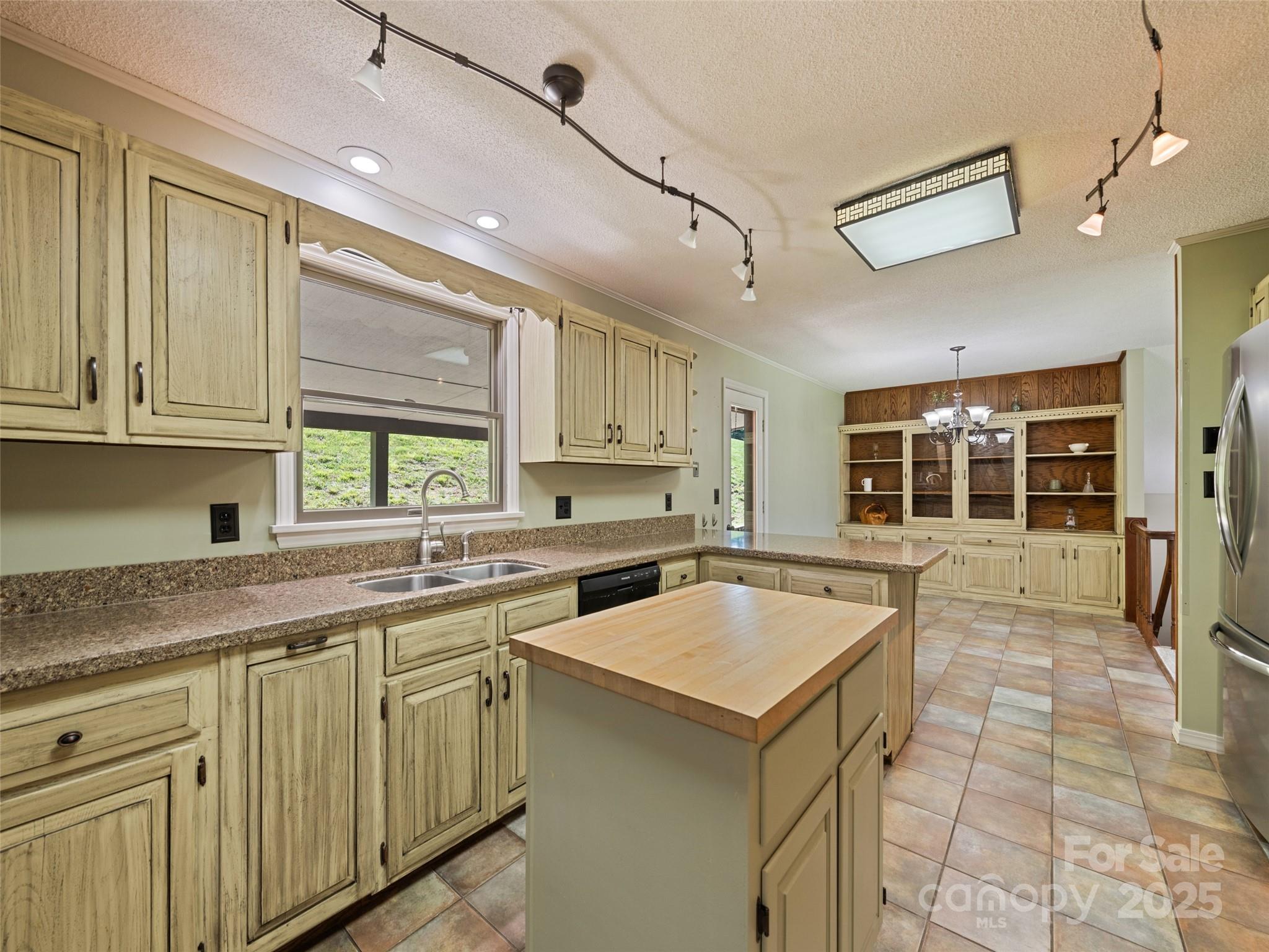 415 Crawford Road Waynesville, NC 28785 - Photo 23 of 47