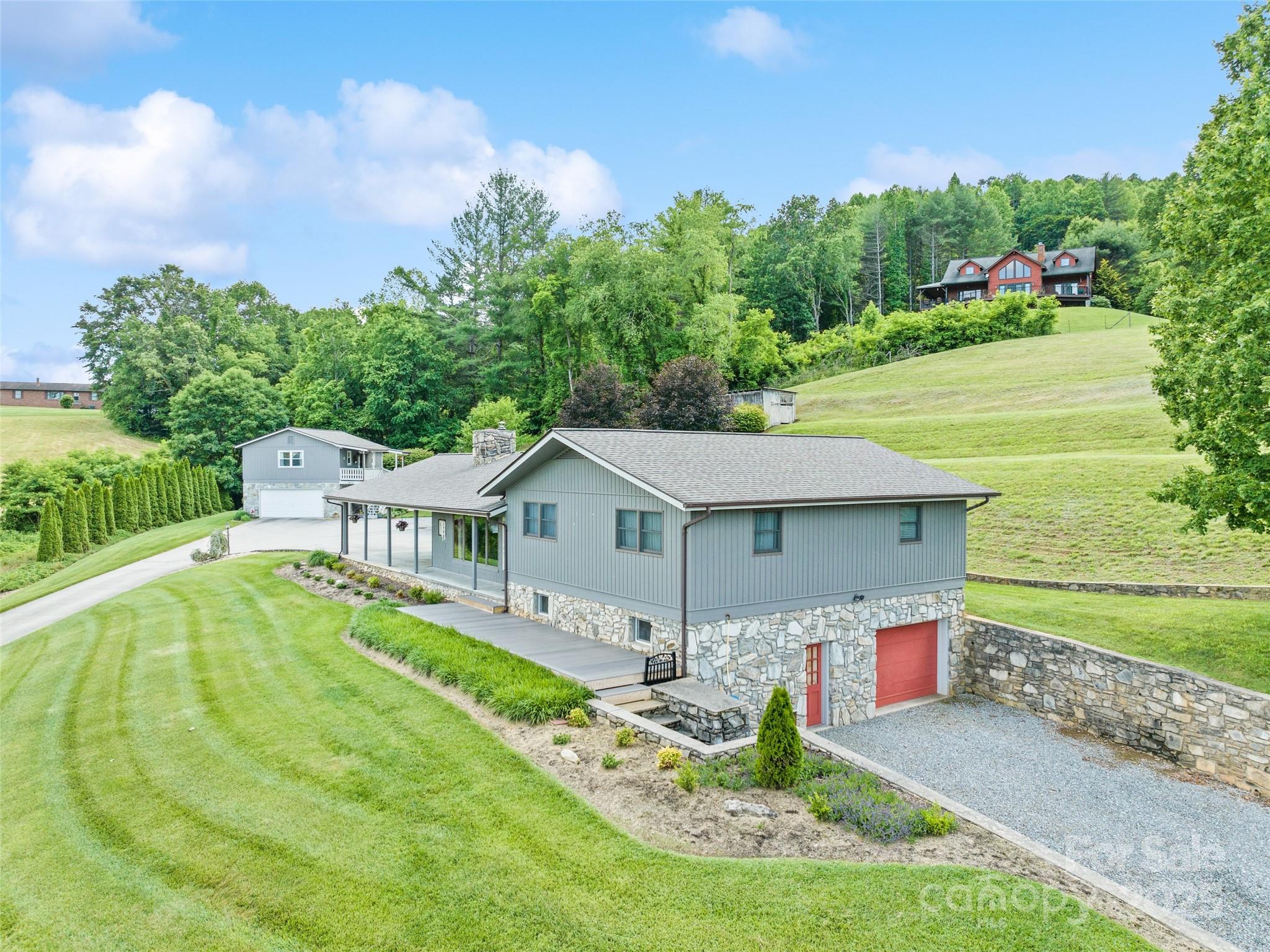 415 Crawford Road Waynesville, NC 28785 - Photo 4 of 47