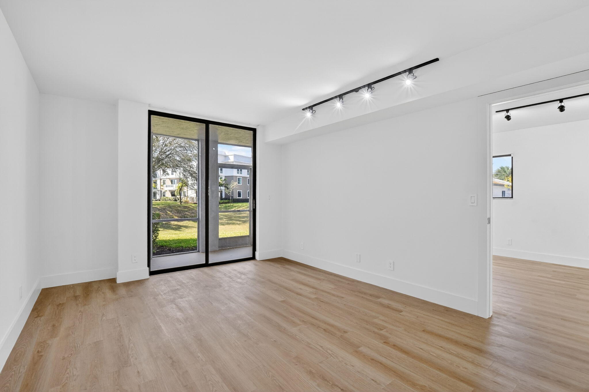 400 West Hidden Valley Boulevard, Unit 406 Boca Raton, FL 33487 - Photo 17 of 26 18-web-or-mls-DSC_5277