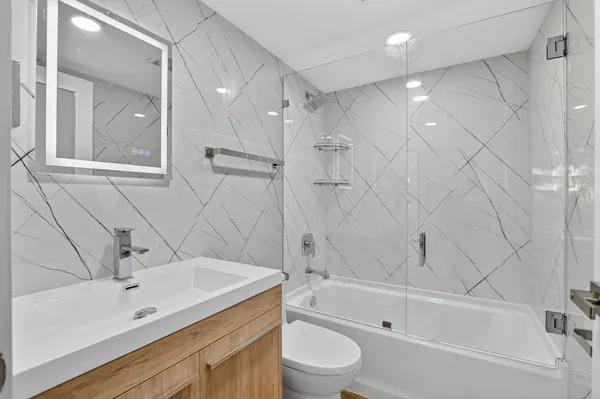 $2,400 | 400 West Hidden Valley Boulevard, Unit 406, Boca Raton, FL 33487