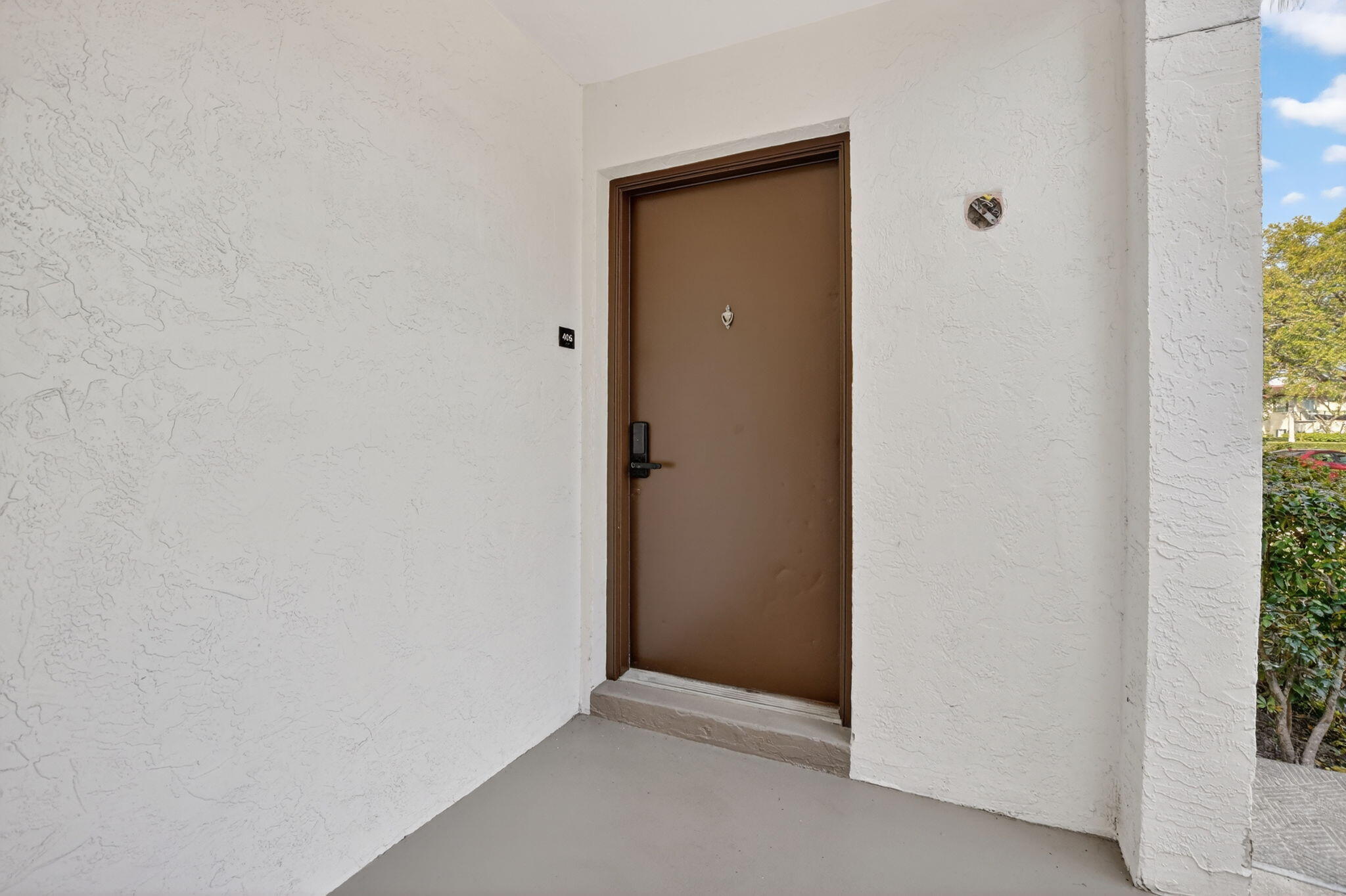 400 West Hidden Valley Boulevard, Unit 406 Boca Raton, FL 33487 - Photo 2 of 26 3-web-or-mls-DSC_5347