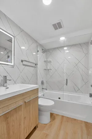 $2,400 | 400 West Hidden Valley Boulevard, Unit 406, Boca Raton, FL 33487