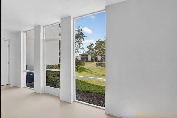 $2,400 | 400 West Hidden Valley Boulevard, Unit 406, Boca Raton, FL 33487