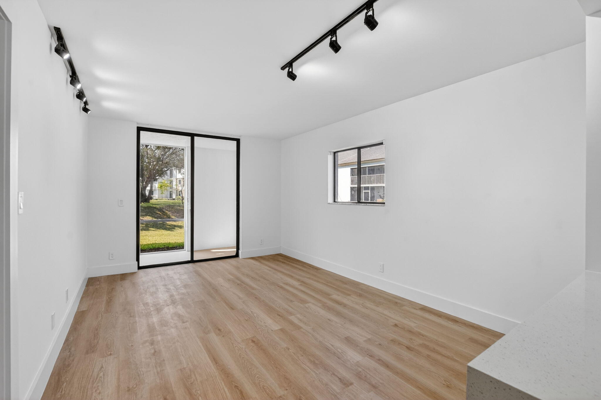 400 West Hidden Valley Boulevard, Unit 406 Boca Raton, FL 33487 - Photo 4 of 26 5-web-or-mls-DSC_5212