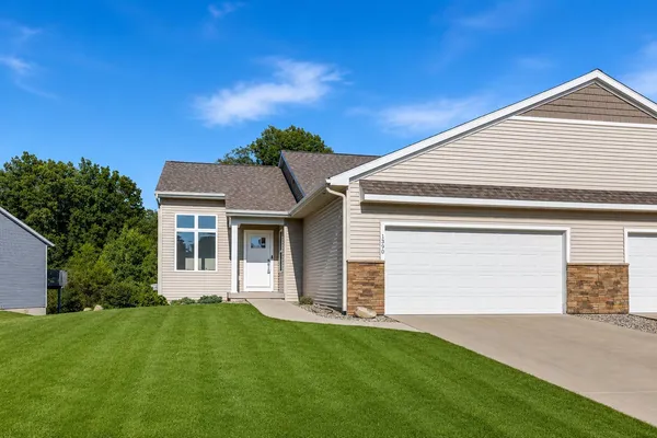 $284,900 | 1390 West Village Boulevard, Kalamazoo, MI 49009