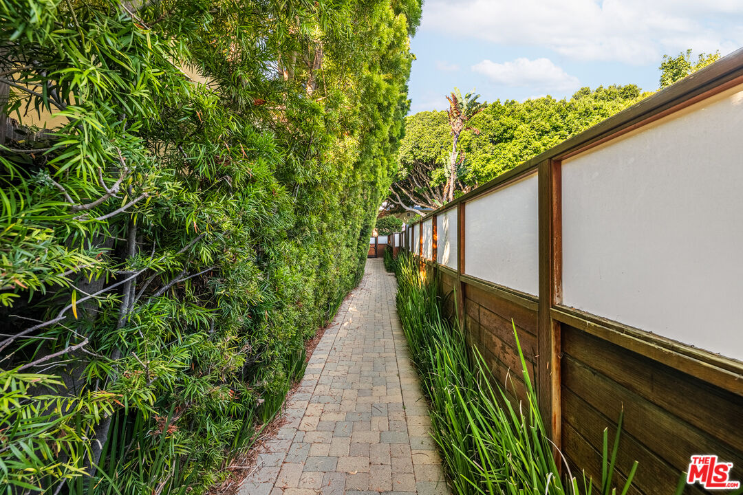 914 20th Street Santa Monica, CA 90403 - Photo 11 of 14