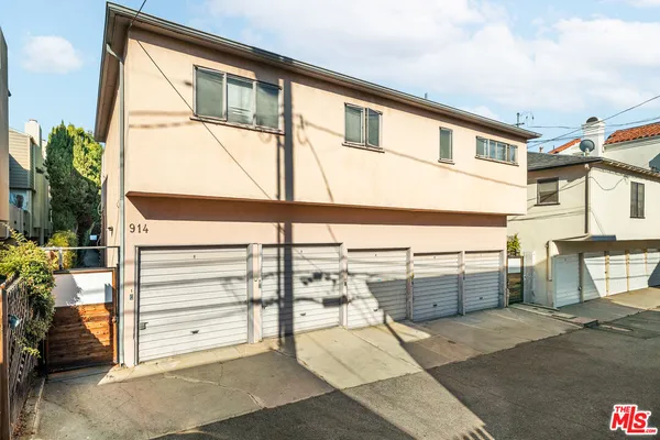 $3,650,000 | 914 20th Street, Santa Monica, CA 90403