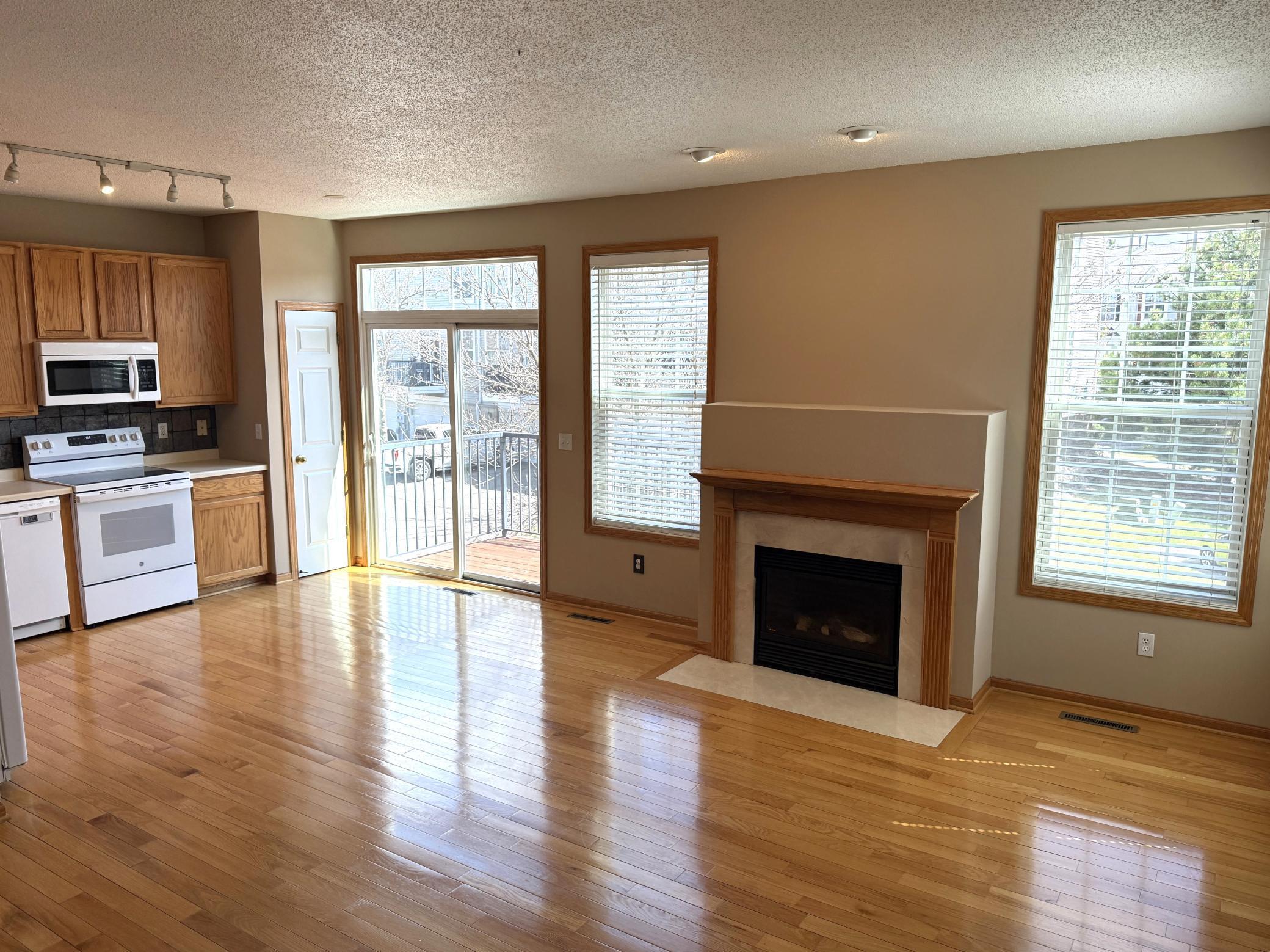 6740 158th Street West Apple Valley, MN 55124 - Photo 14 of 32