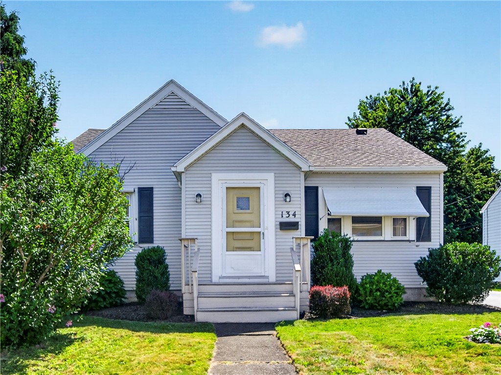 134 Whittington Road Irondequoit, NY 14609 - Photo 2 of 34 Gallery Image 2
