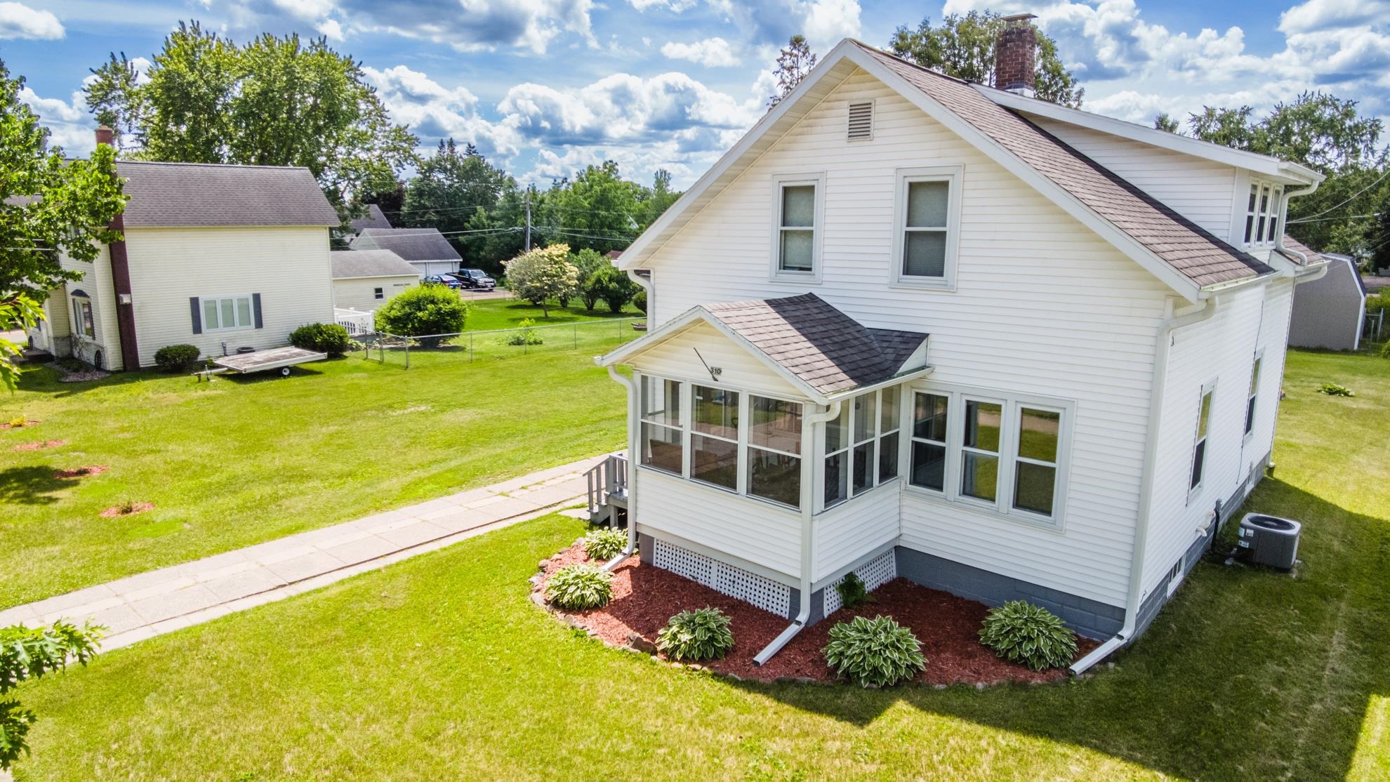 310 Nast Street Merrill, WI 54452 - Photo 4 of 49