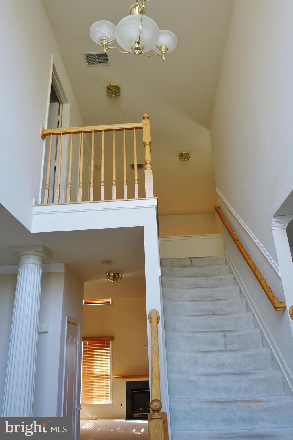 3301 Kidder Road Clinton, MD 20735 - Photo 3 of 21 2 story foyer
