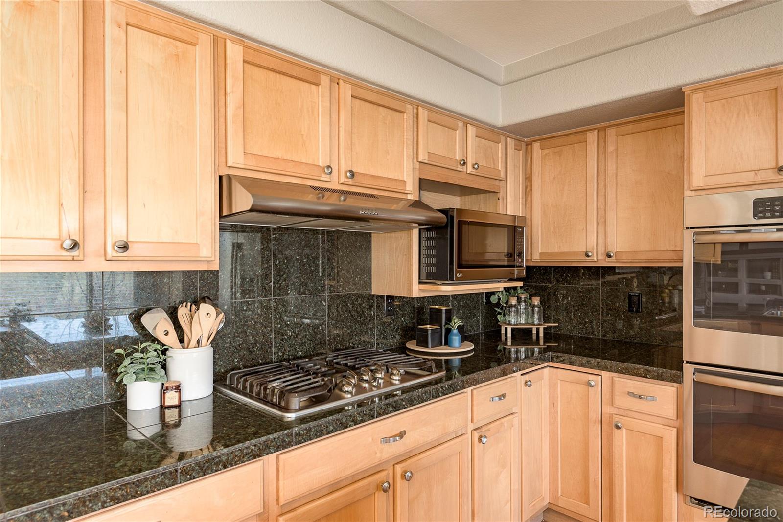 2647 West Bitterroot Place Highlands Ranch, CO 80129 - Photo 11 of 40