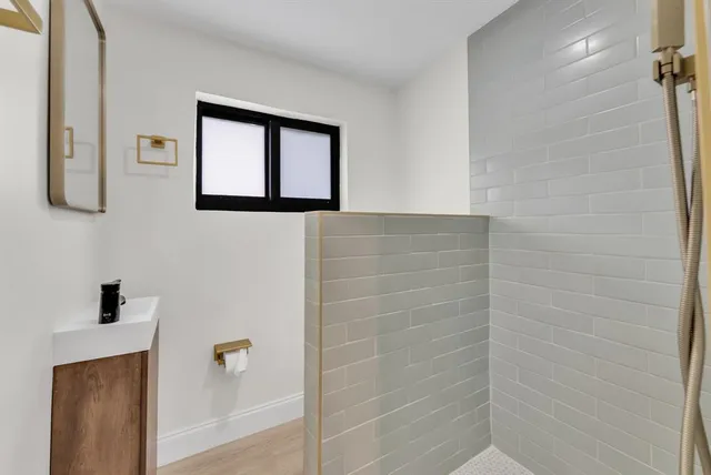 $599,900 | 1398 Northeast 37th Street, Oakland Park, FL 33334