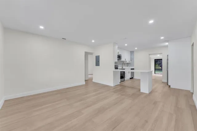 $599,900 | 1398 Northeast 37th Street, Oakland Park, FL 33334