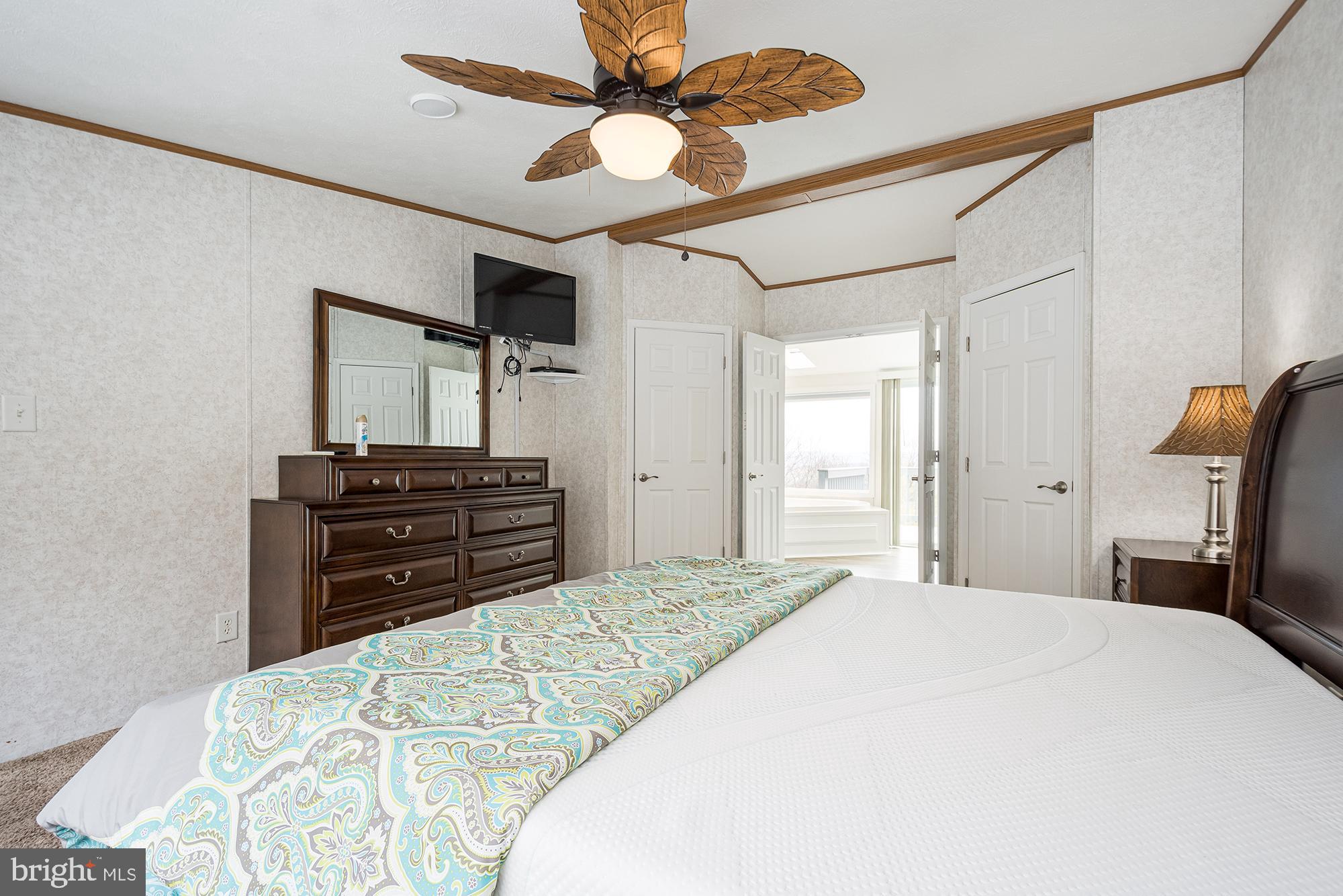 297 Paradise Point Road Oakland, MD 21550 - Photo 12 of 41 Gallery Image 12