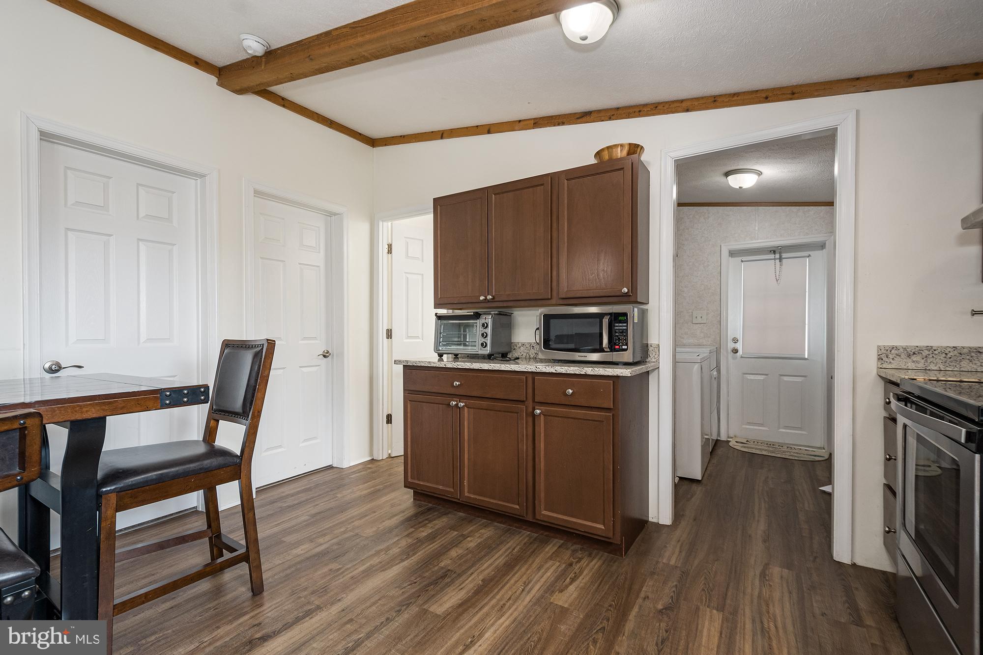 297 Paradise Point Road Oakland, MD 21550 - Photo 9 of 41 Gallery Image 9