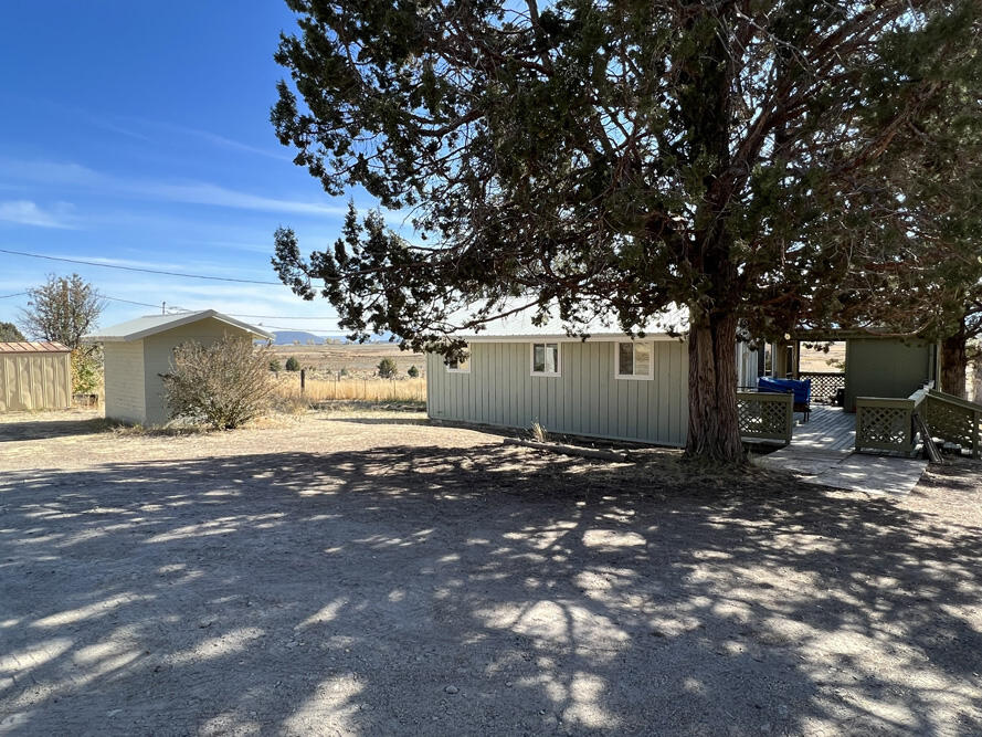 27230 Drews Road Chiloquin, OR 97624 - Photo 1 of 33 01