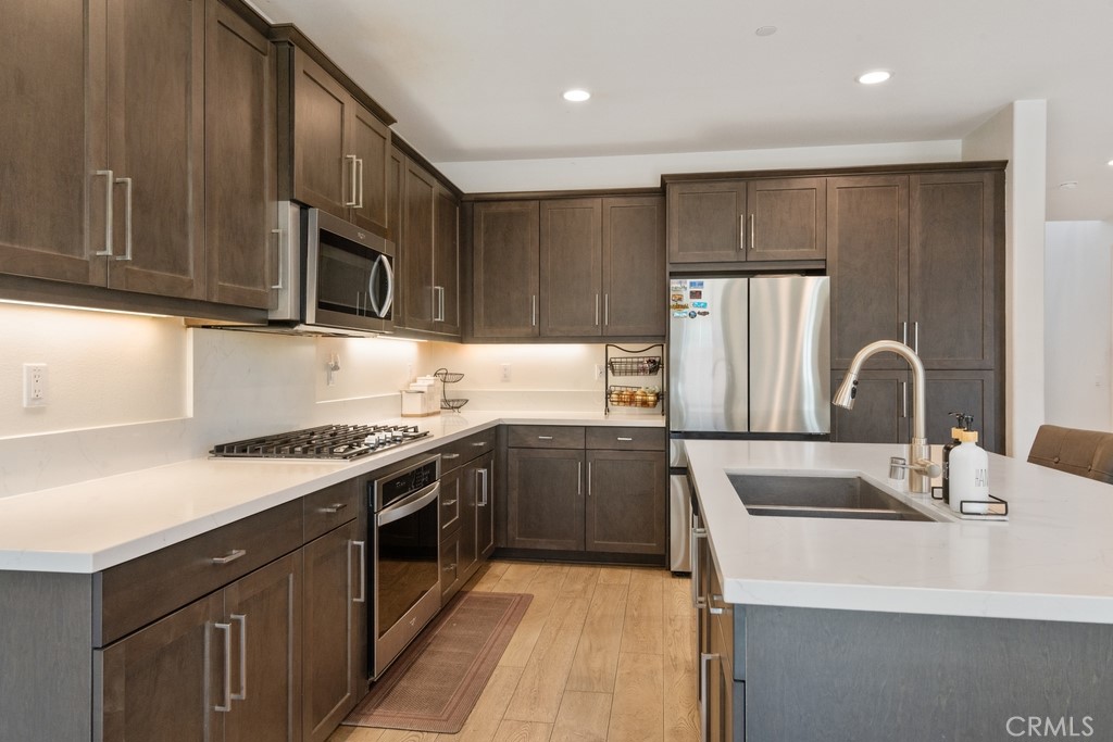 5242 Hayes Court Fontana, CA 92336 - Photo 6 of 23